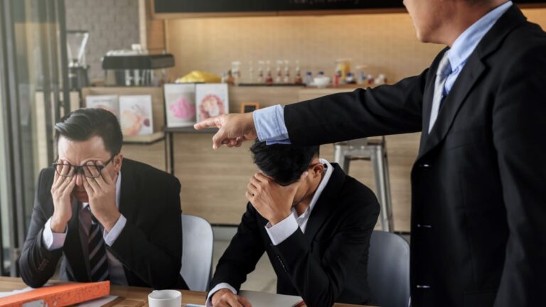 How to Stand Up to Your Boss When He Blames You For Everything